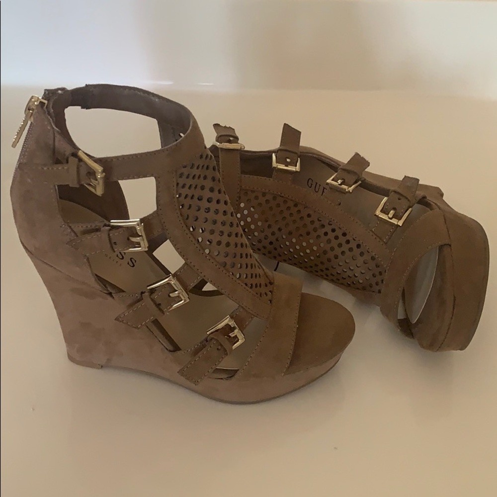 New GUESS wedges